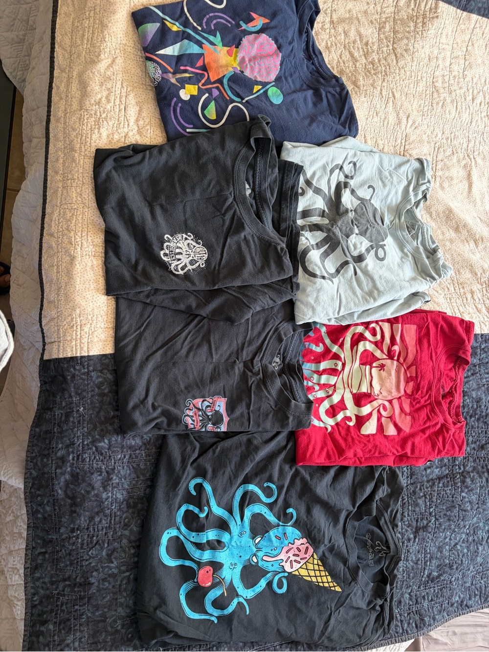 Hi My Name is Mark Octopus Graphic T-Shirts-LARGE-multicolor- BUNDLE of 6